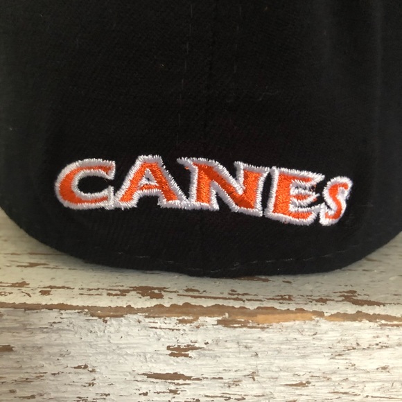 Fitted Black Miami Hurricanes Hat - Picture 3 of 3